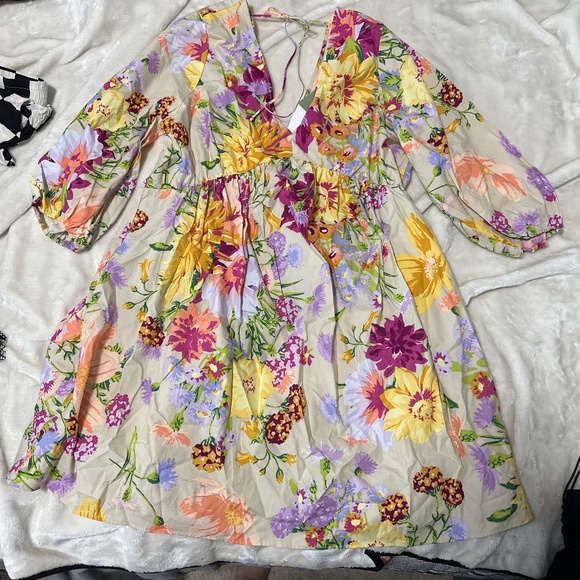 NWT Floral ballon sleeve dress - Picture 1 of 4